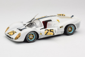 Ferrari 330 P4 #25 ホワイト Revell 1:18 48845 メタル - 画像 2/8