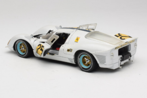 Ferrari 330 P4 #25 ホワイト Revell 1:18 48845 メタル - 画像 5/8