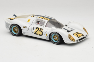 Ferrari 330 P4 #25 ホワイト Revell 1:18 48845 メタル - 画像 6/8