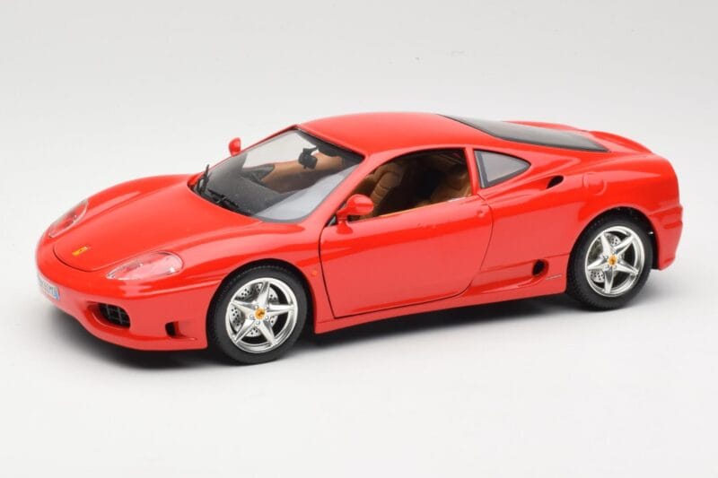 Ferrari 360 Modena レッド Bburago 1:18 3358 メタル
