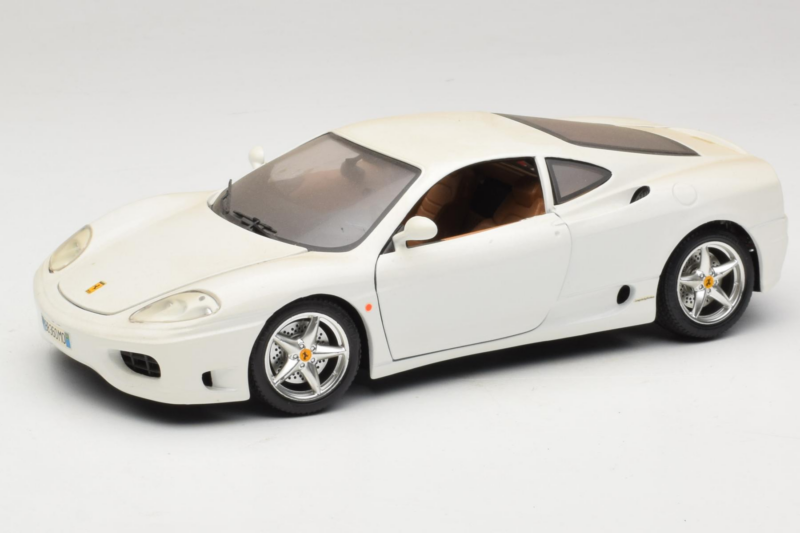Ferrari 360 Modena ホワイト Bburago 1:18 3368-W1 メタル