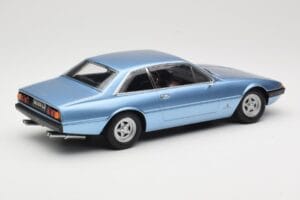 Ferrari 365 GT4 2+2 ブルー KK-Scale 1:18 KKDC180162 メタル - 画像 2/6