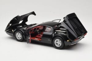Ferrari 365 GT4/BB ブラック Kyosho 1:18 08173K メタル - 画像 5/8