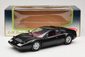Ferrari 365 GT4/BB ブラック Kyosho 1:18 08173K メタル - 画像 8/8