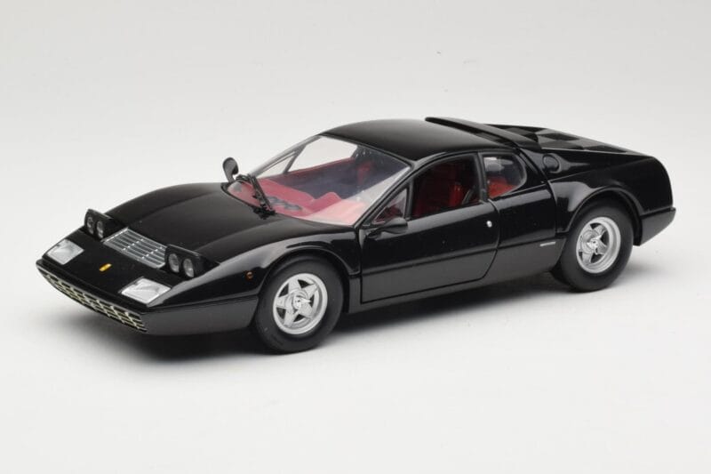 Ferrari 365 GT4/BB ブラック Kyosho 1:18 08173K メタル