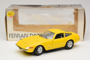 Ferrari 365 GTB/4 Daytona イエロー Techno Giodi 1:18 40011-Y1 メタル - 画像 7/7