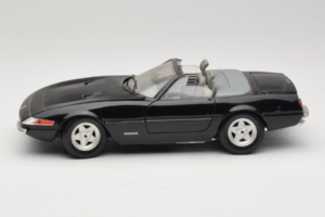 Ferrari 365 GTB/4 Daytona カブリオレ ブラック Techno Giodi 1:18 40011-B1 メタル - 画像 4/8