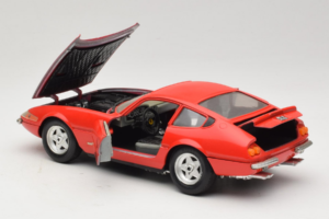 Ferrari 365 GTB/4 Daytona レッド Techno Giodi 1:18 40011-P2 メタル - 画像 5/8