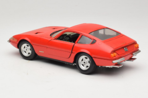 Ferrari 365 GTB/4 Daytona レッド Techno Giodi 1:18 40011-P2 メタル - 画像 7/8