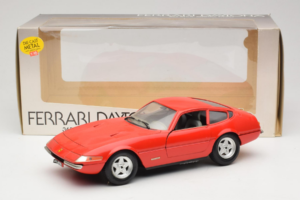 Ferrari 365 GTB/4 Daytona レッド Techno Giodi 1:18 40011-P2 メタル - 画像 8/8