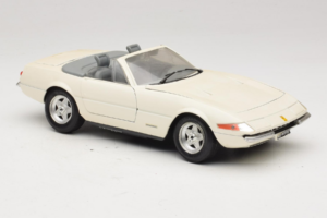 Ferrari 365 GTS/4 Spider ホワイト Techno Giodi 1:18 40028 メタル - 画像 6/8