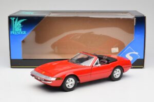 Ferrari 365 GTS レッド Solido 1:18 8017 メタル - 画像 8/8