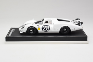 Ferrari 365 P2 #28 M. Gregory / J. Schlesser NART 24 Hours of Daytona 1967 ホワイト AB Models 1:18 REMC019 レジン