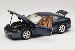 Ferrari 456 GT ブルー Bburago 1:18 3036-B1 メタル - 画像 2/8