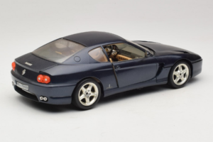 Ferrari 456 GT ブルー Bburago 1:18 3036-B1 メタル - 画像 3/8