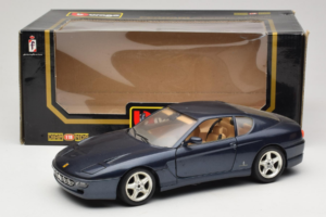 Ferrari 456 GT ブルー Bburago 1:18 3036-B1 メタル - 画像 8/8