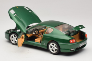 Ferrari 456 GT グリーン メタリック Bburago 1:18 3036-GR1 メタル - 画像 5/8