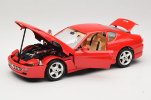 Ferrari 456 GT レッド Bburago 1:18 3046-R1 メタル - 画像 2/8
