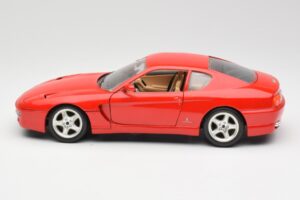 Ferrari 456 GT レッド Bburago 1:18 3036-M1 メタル - 画像 4/8