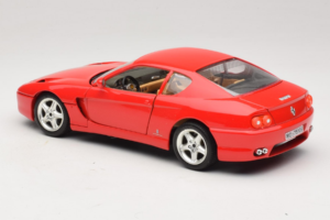 Ferrari 456 GT レッド Bburago 1:18 3046-R1 メタル - 画像 7/8