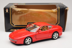 Ferrari 456 GT レッド Bburago 1:18 3046-R1 メタル - 画像 8/8