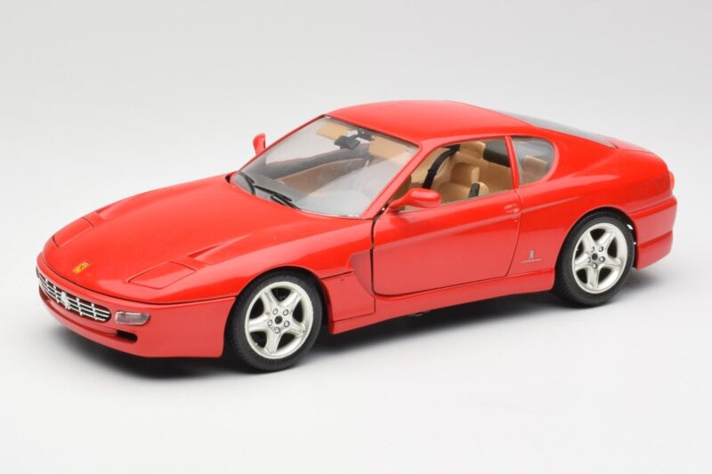 Ferrari 456 GT レッド Bburago 1:18 3036-M1 メタル