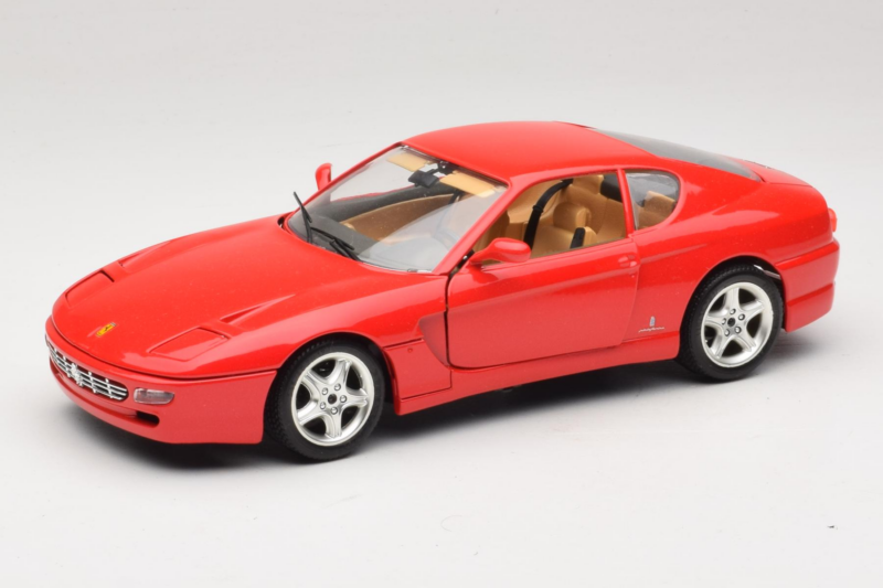 Ferrari 456 GT レッド Bburago 1:18 3046-R1 メタル