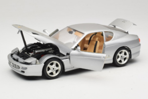 Ferrari 456 GT シルバー Bburago 1:18 3336-S1 メタル - 画像 2/8
