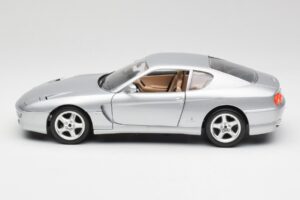 Ferrari 456 GT シルバー Bburago 1:18 3036-M2 メタル - 画像 4/8