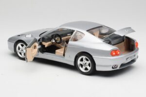 Ferrari 456 GT シルバー Bburago 1:18 3036-M2 メタル - 画像 5/8