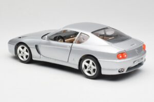 Ferrari 456 GT シルバー Bburago 1:18 3036-M2 メタル - 画像 7/8