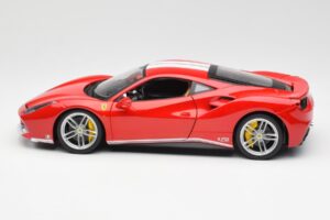 Ferrari 488 GTB レッド Bburago 1:18 18-76102 メタル - 画像 4/8