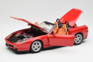 Ferrari 550 Barchetta Pininfarina レッド Bburago 1:18 327660 メタル - 画像 2/8
