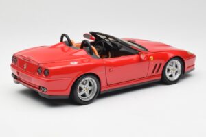 Ferrari 550 Barchetta Pininfarina レッド Bburago 1:18 327660 メタル - 画像 3/8