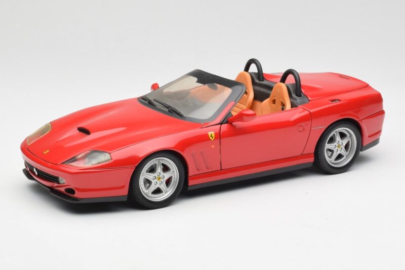 Ferrari 550 Barchetta Pininfarina レッド Bburago 1:18 327660 メタル
