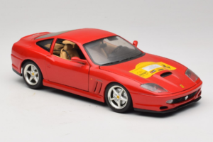 Ferrari 550 Maranello 22 Jahre Ferrari Model Club レッド Bburago 1:18 3064-P2 メタル - 画像 6/8