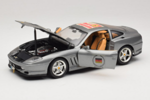 Ferrari 550 Maranello 25 Ferrari Model Club シルバー Bburago 1:18 3344-S1 メタル - 画像 2/7