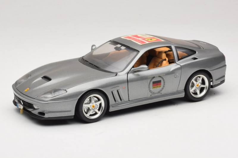 Ferrari 550 Maranello 25 Ferrari Model Club シルバー Bburago 1:18 3344-S1 メタル