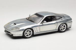 Ferrari 550 Maranello Chrome Silver Hot Wheels 1:18 25740 メタル