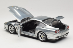 Ferrari 550 Maranello Chrome Silver Hot Wheels 1:18 25740 メタル - 画像 5/8