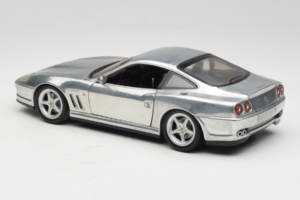 Ferrari 550 Maranello Chrome Silver Hot Wheels 1:18 25740 メタル - 画像 7/8