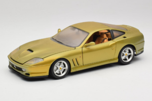 Ferrari 550 Maranello Gold Metallic Braccio & Gotz Bburago 1:18 3044-G1 メタル