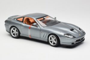 Ferrari 550 Maranello グレー メタリック Maisto 1:18 4839 メタル - 画像 4/6