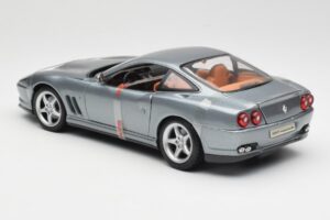Ferrari 550 Maranello グレー メタリック Maisto 1:18 4839 メタル - 画像 5/6