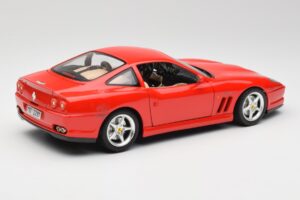 Ferrari 550 Maranello レッド Bburago 1:18 3064 メタル - 画像 3/8