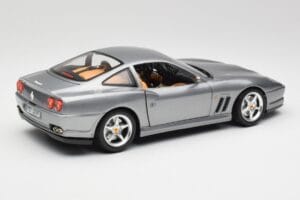 Ferrari 550 Maranello シルバー Bburago 1:18 3344 メタル - 画像 3/8