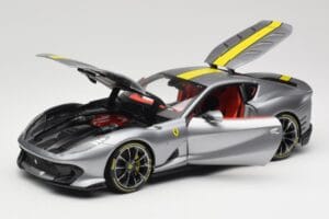Ferrari 812 Competizione Grigio Coburn Bburago 1:18 18-01647 メタル - 画像 2/8