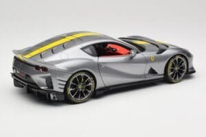 Ferrari 812 Competizione Grigio Coburn Bburago 1:18 18-01647 メタル - 画像 3/8
