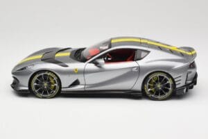 Ferrari 812 Competizione Grigio Coburn Bburago 1:18 18-01647 メタル - 画像 4/8