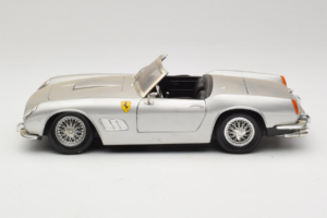 Ferrari California カブリオレ シルバー Tonka 1:18 01109-S1 メタル - 画像 4/8